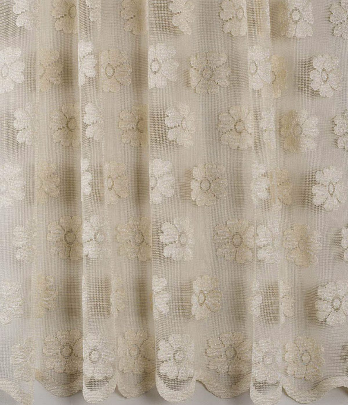 ufasma Diafano me Dantela 'Margarita' Plekto me Floral Motibo se 5 Apoxroseis