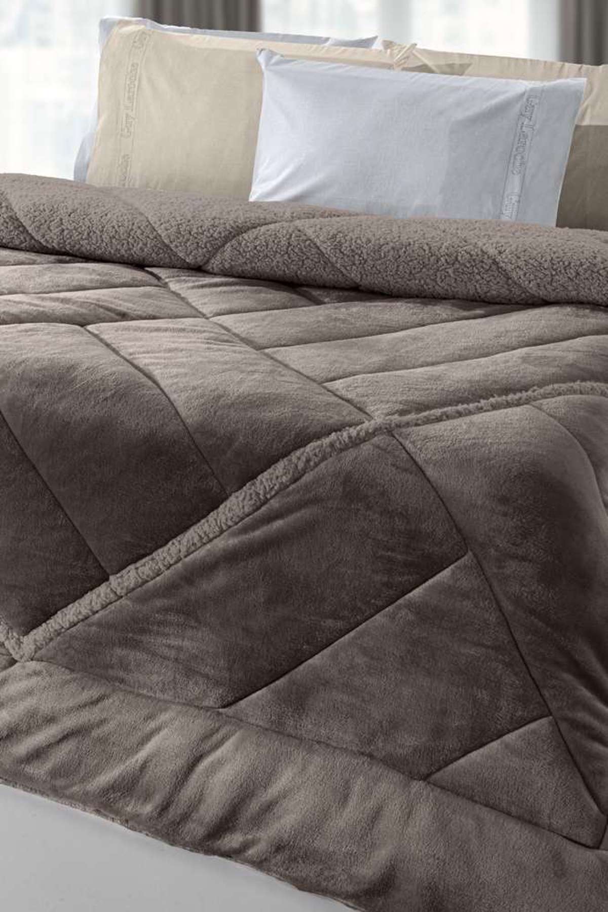 Guy Laroche Koubertopaploma Paloma Cocoa uperdiplo 220x240ek