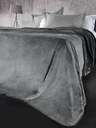 Guy Laroche Κουβερτa VELVET Cement 2 οψεων 160x220 με δώρο μαξιλαράκι διακοσμητικό 1113086221012