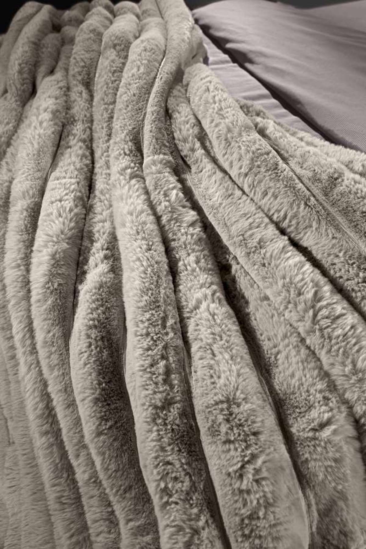 Guy Laroche Kouberta St.Moritz Mink 260x240