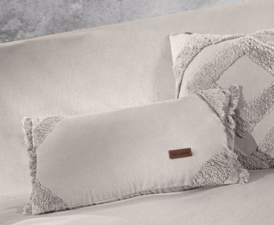 Guy Laroche Μαξιλαράκι διακοσμητικό HIDI Natural 30Χ45EK 1116091121005