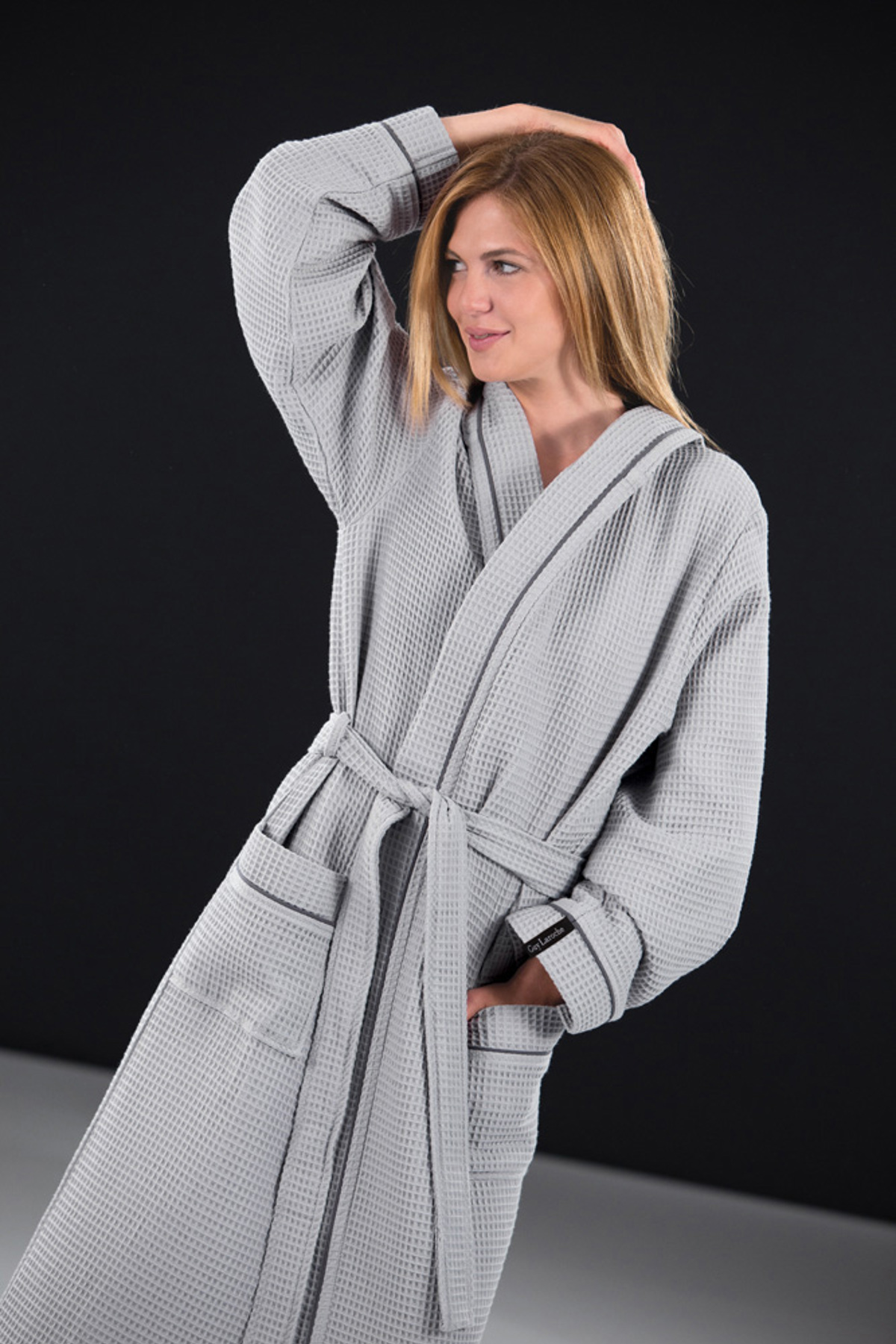 Guy Laroche Bournouzi  BASIC Grey - Medium 1131092121019