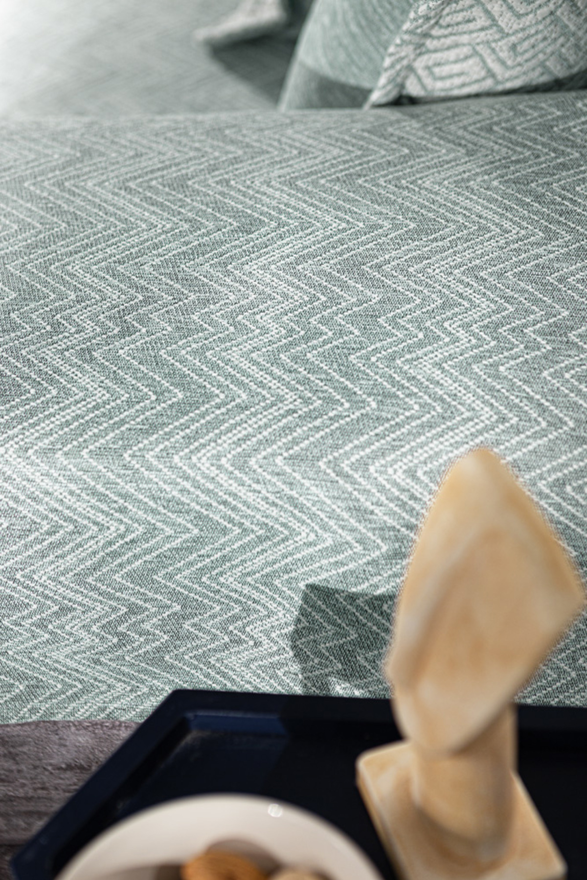 Guy Laroche Rixtari Poluthronas Marvin Ocean me duo opseis teleiomatos 180x150cm