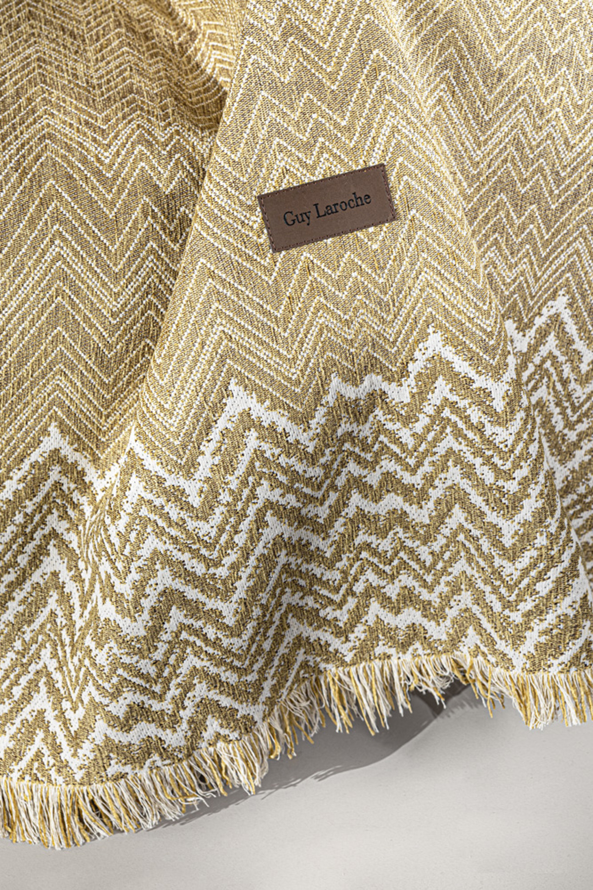 Guy Laroche Rixtari Dithesiou Kanape Marvin Golden 180x250cm