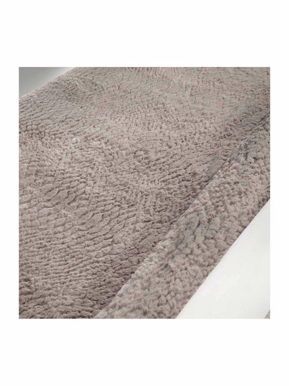 Guy Laroche Gunini kouberta Crusty Mink 220x240 1113086219004