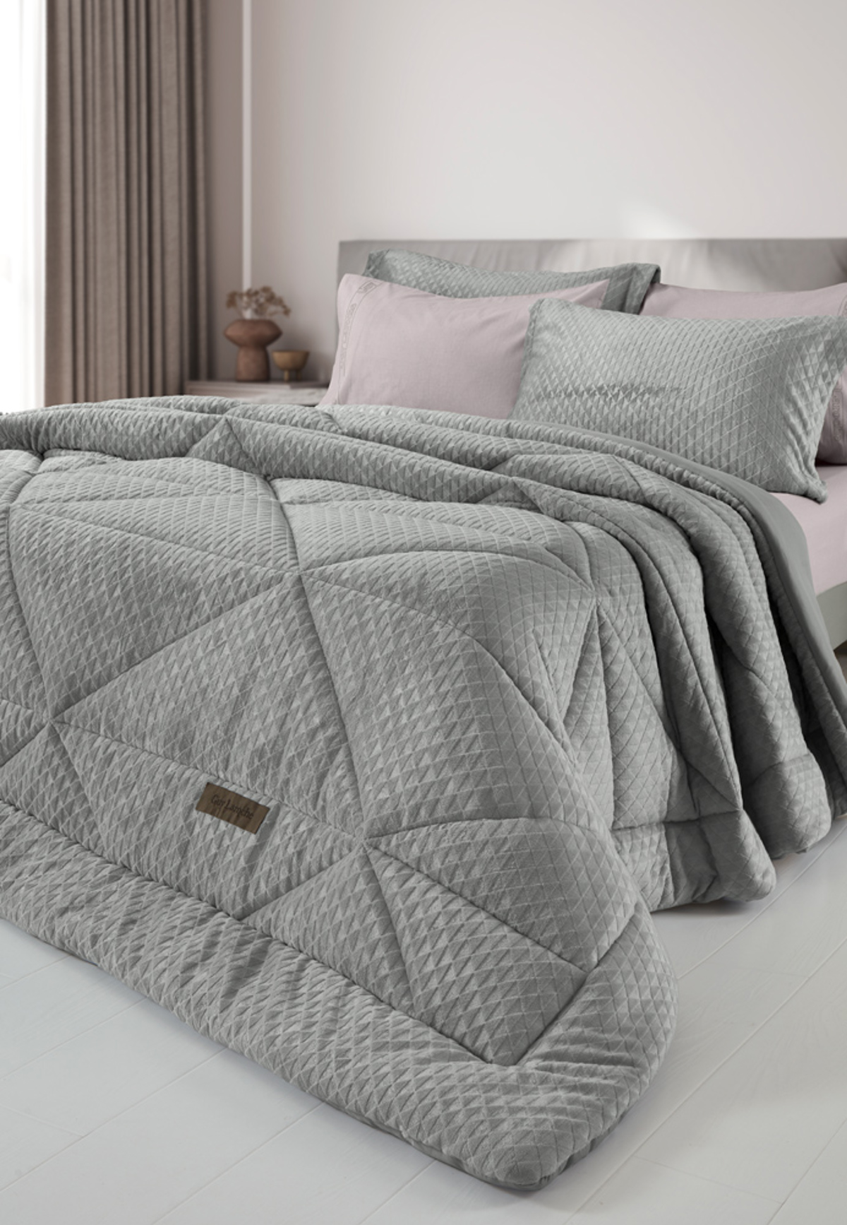 Guy Laroche Paploma Trinity Grey 220x240 uperdiplo