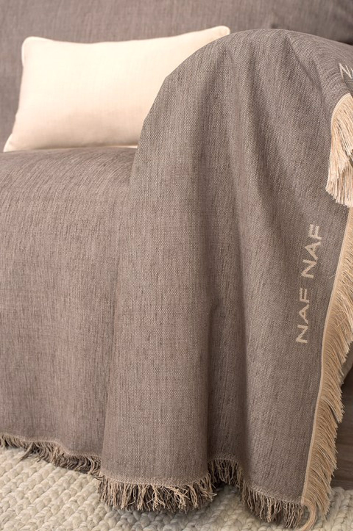 Biokarpet Home Naf-Naf Highline Rixtari Poluthronas Kafe-Ggri 180x180cm 358-170
