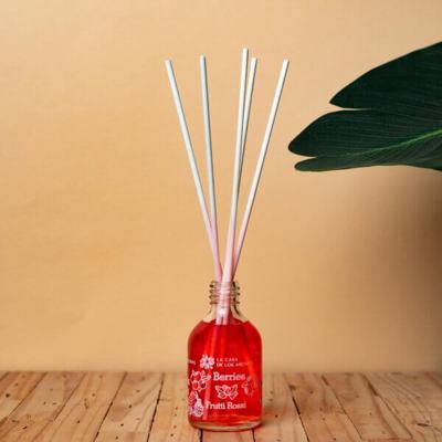 ΑΡΩΜΑΤΙΚΟ ΧΩΡΟΥ ΜΕ STICKS ΑΡΩΜΑ ΚΟΚΚΙΝΑ ΦΡΟΥΤΑ 50ML 034375