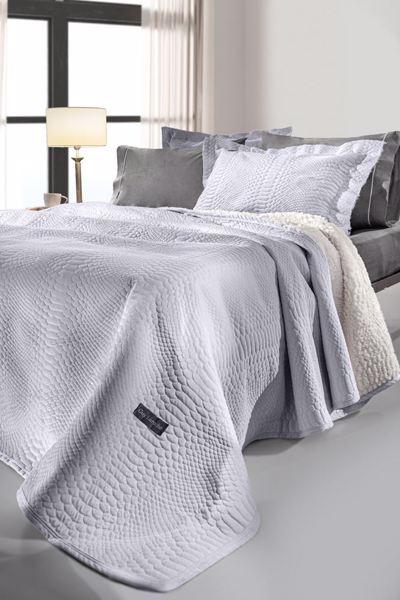 Guy Laroche Capsule Κουβέρτα Silver Υπέρδιπλη 220X240εκ Με Δώρο Διακοσμητική Μαξιλαροθήκη