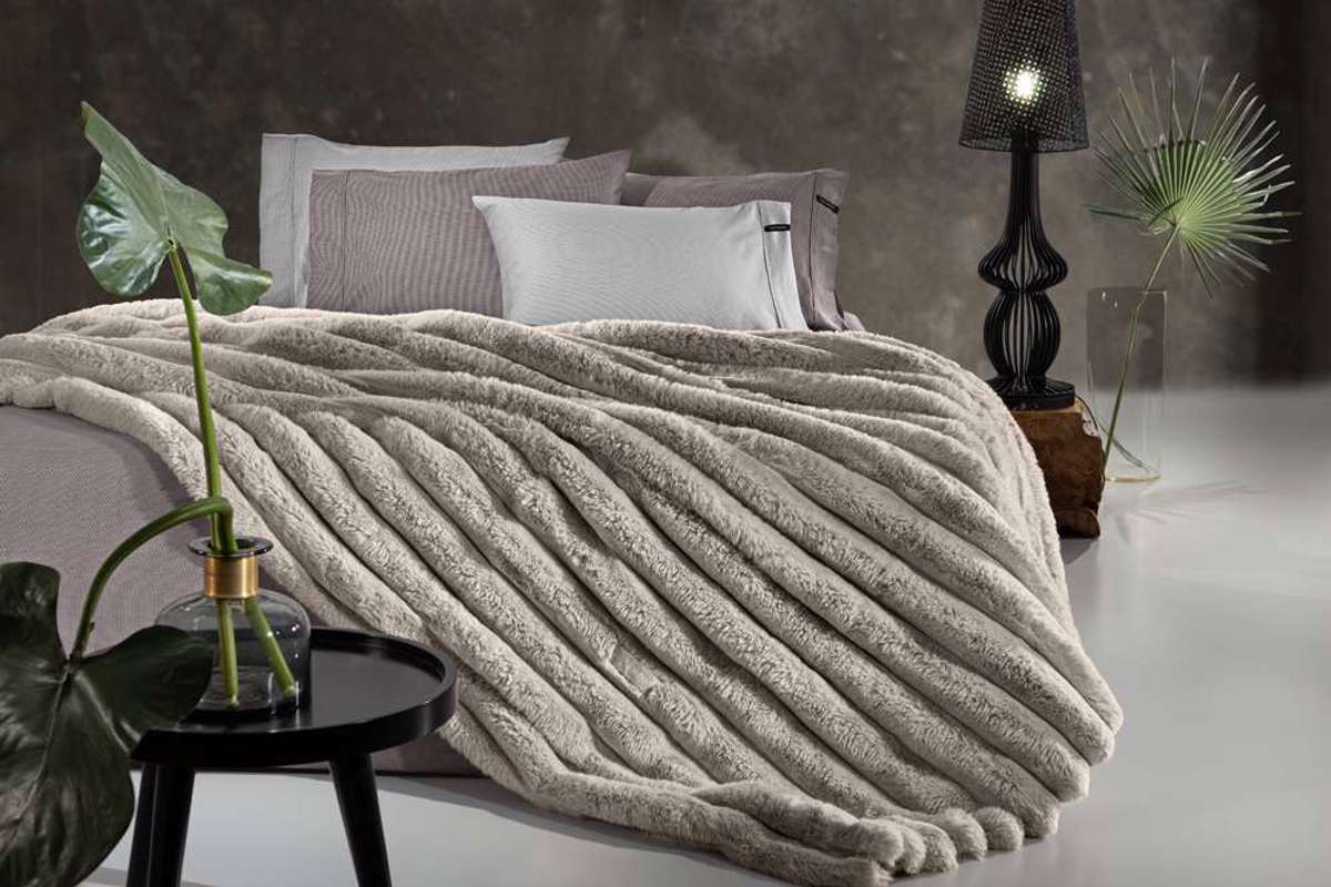 Guy Laroche Kouberta St.Moritz Mink 260x240